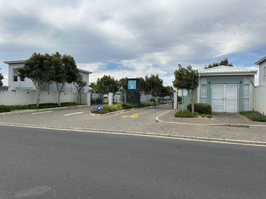 To Let 3 Bedroom Property for Rent in Burgundy Estate Western Cape